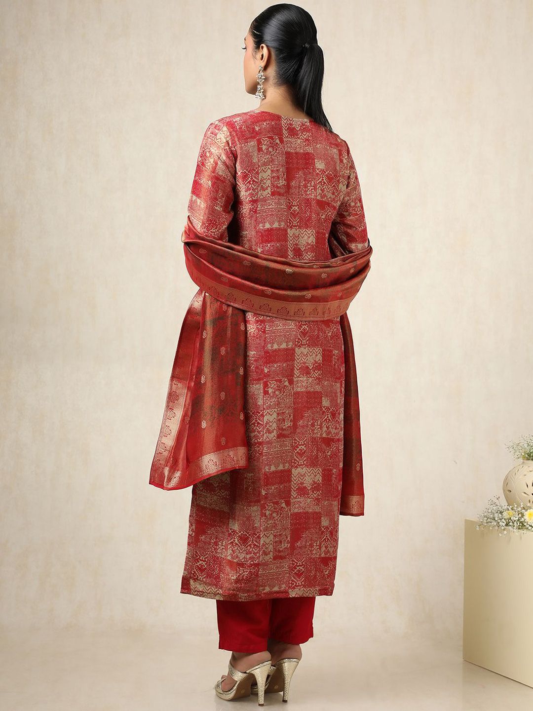 Dhiyona SO Women's Women Ethnic Motifs Printed Regular Kurta with Trousers & With Dupatta