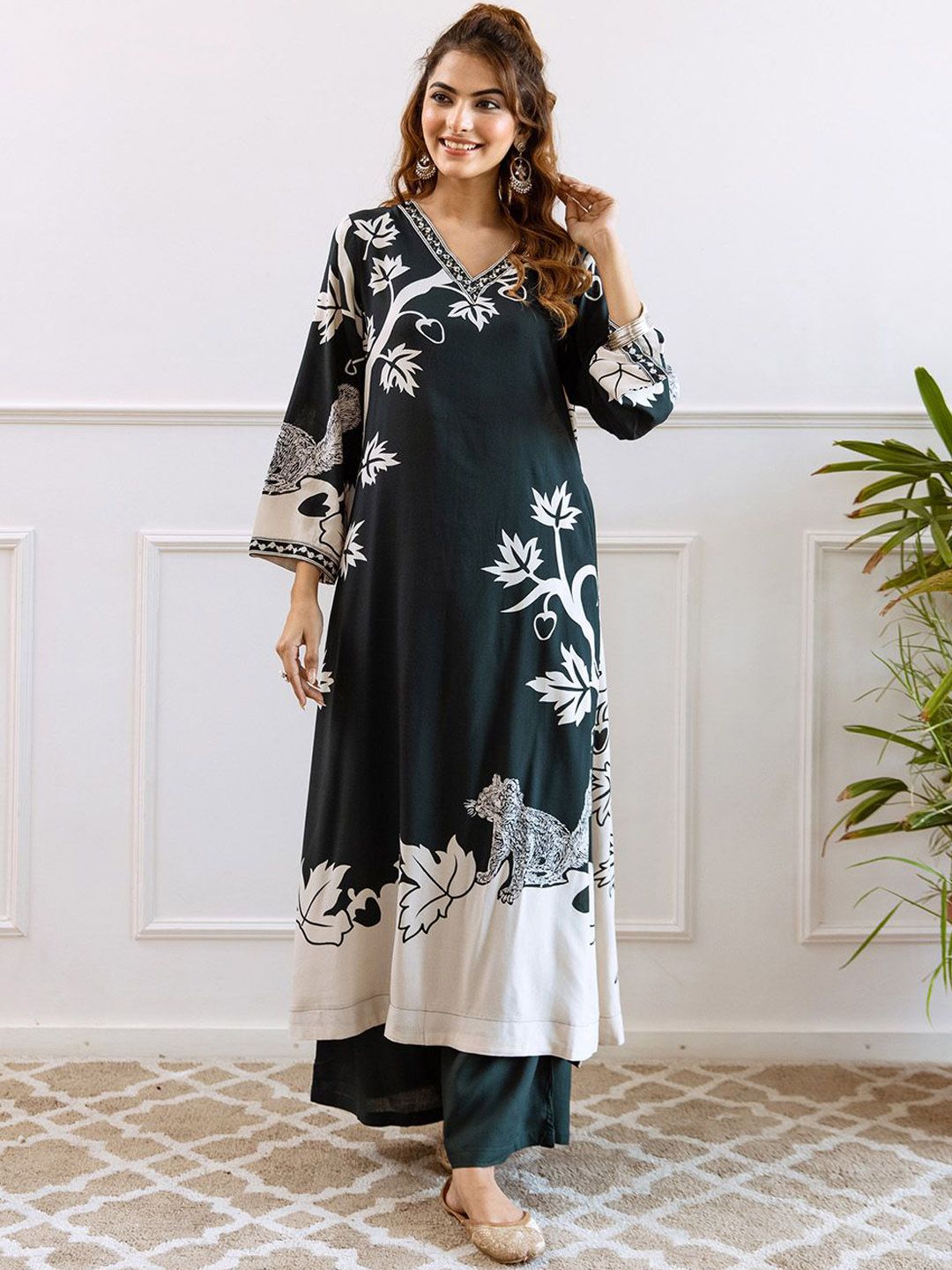 Dhiyona IS Women's Floral Printed V-Neck Flared Sleeves Straight Kurta With Palazzos