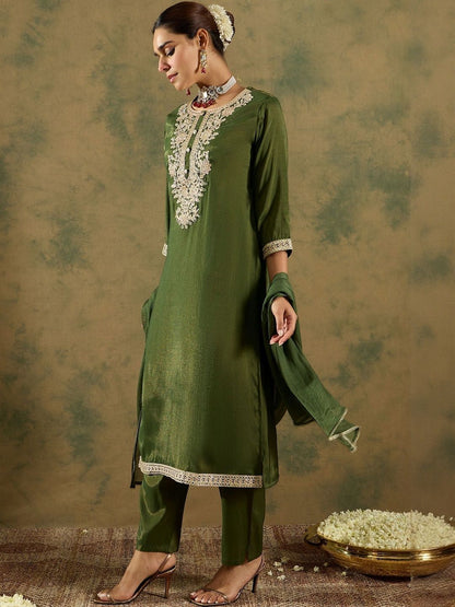 Floral Embroidered Thread Work Straight Kurta With Trouser & Dupatta