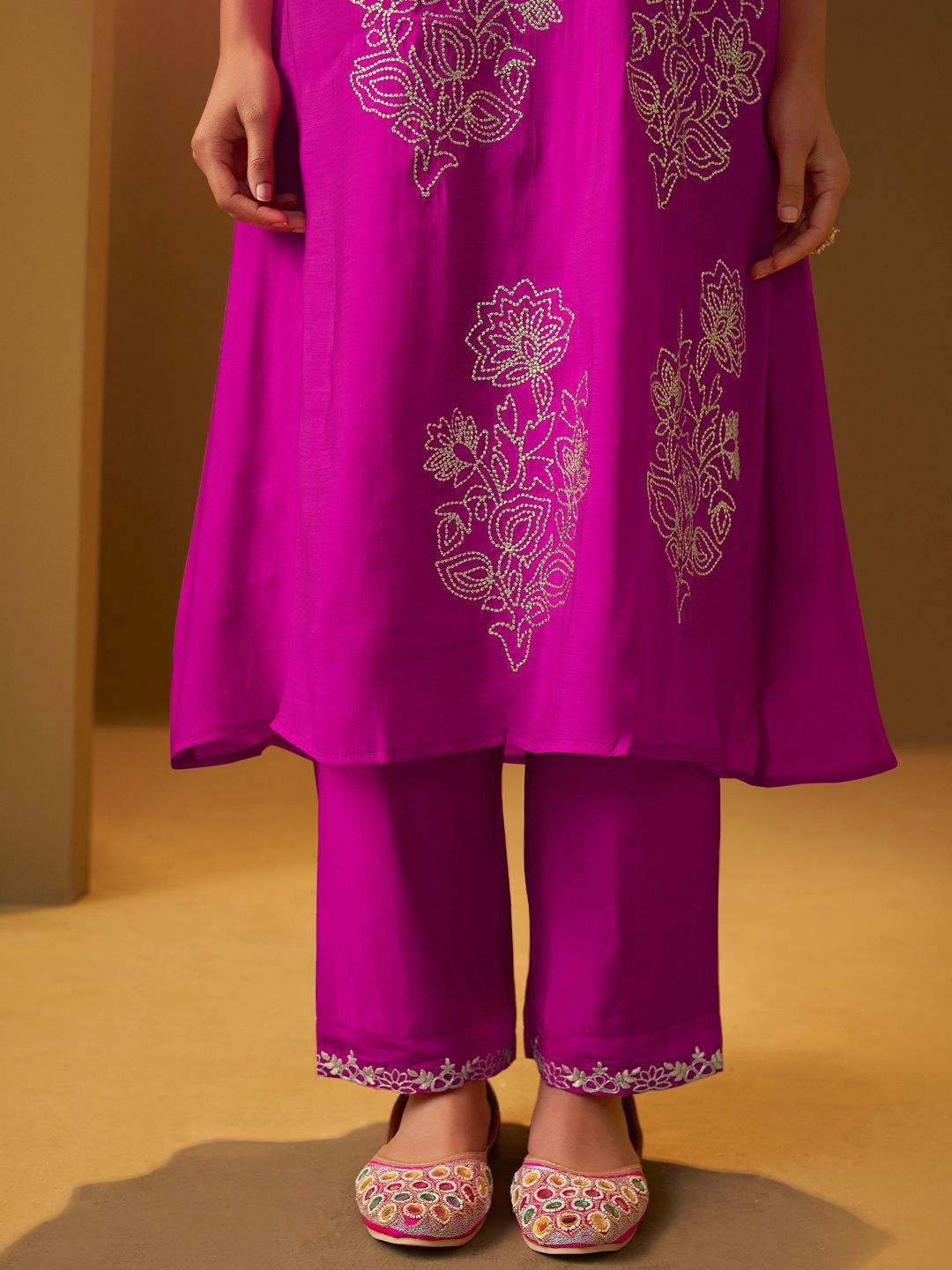 Women Floral Embroidered A-Line Kurta with Trousers