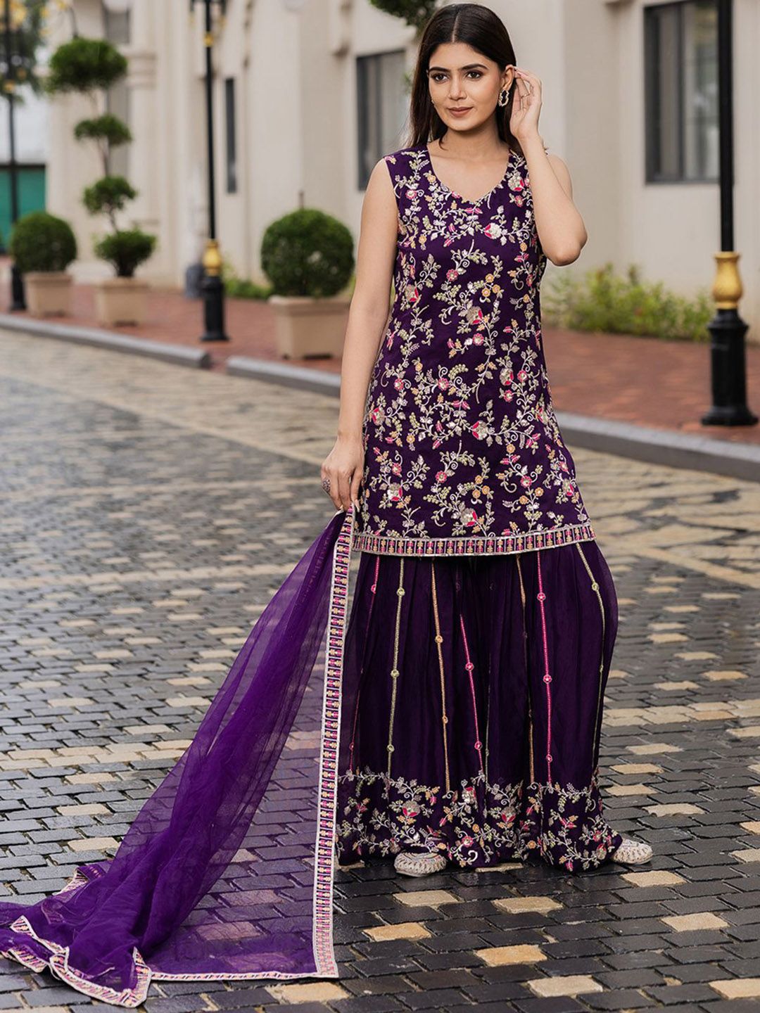 Dhiyona CH Women Floral Embroidered Kurta with Sharara & Dupatta