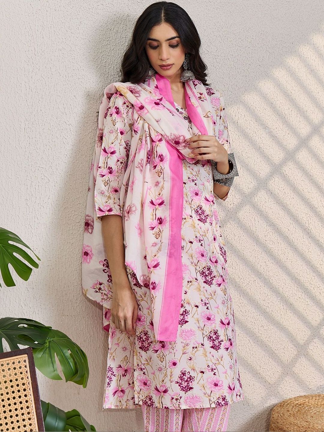 Women Floral Printed Regular Thread Work Pure Cotton Kurta with Trousers & With Dupatta