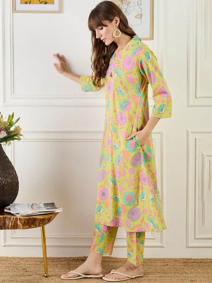 Dhiyona IE Floral Printed Pure Cotton V-Neck Top With Trousers Co-Ords