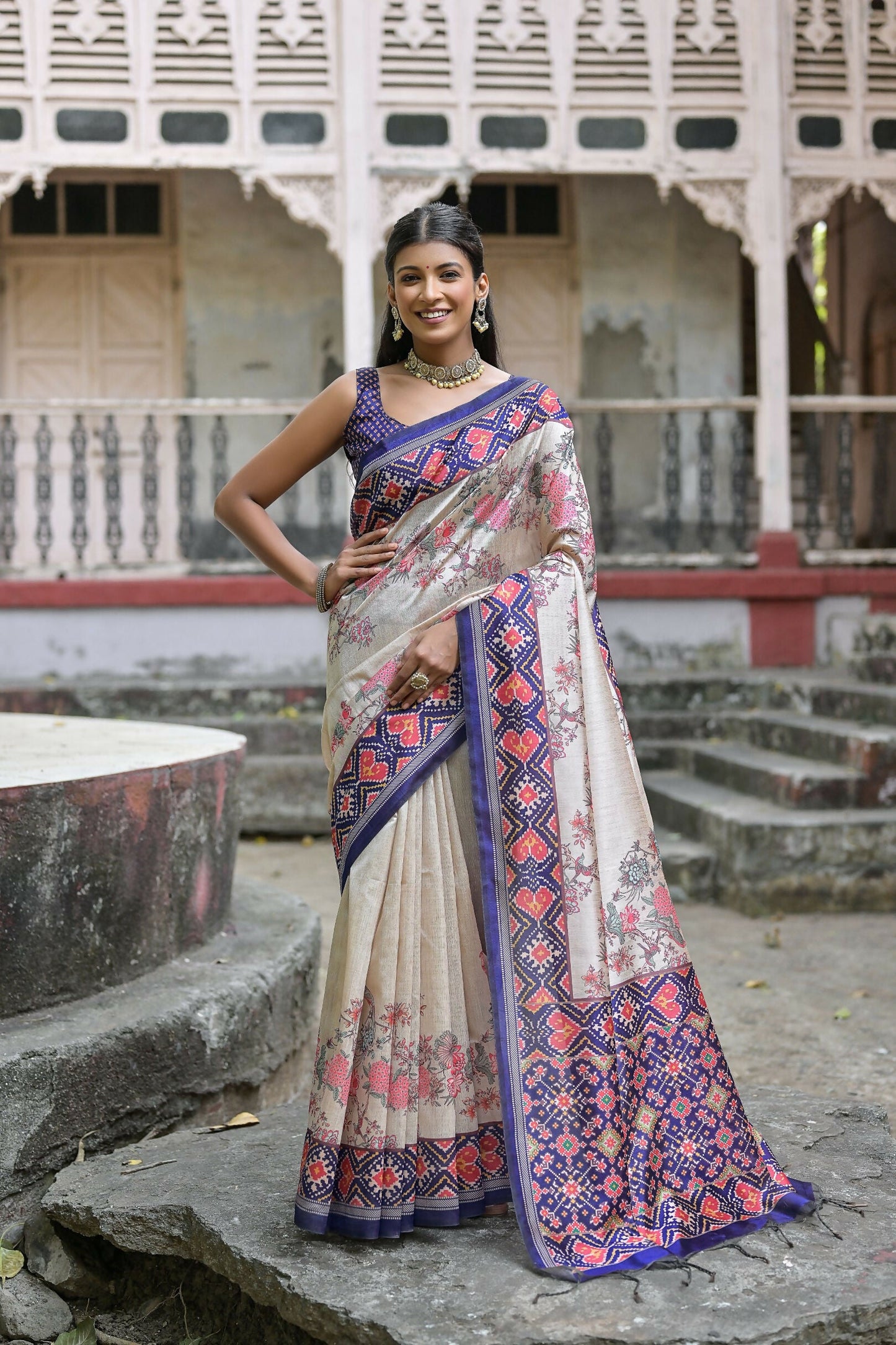 Women Yogita Patola Blue Saree With Unstiched Blouse