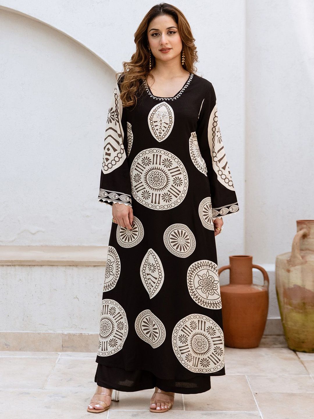 Dhiyona IS Women's Women Ethnic Motifs Printed Kurta with Trousers