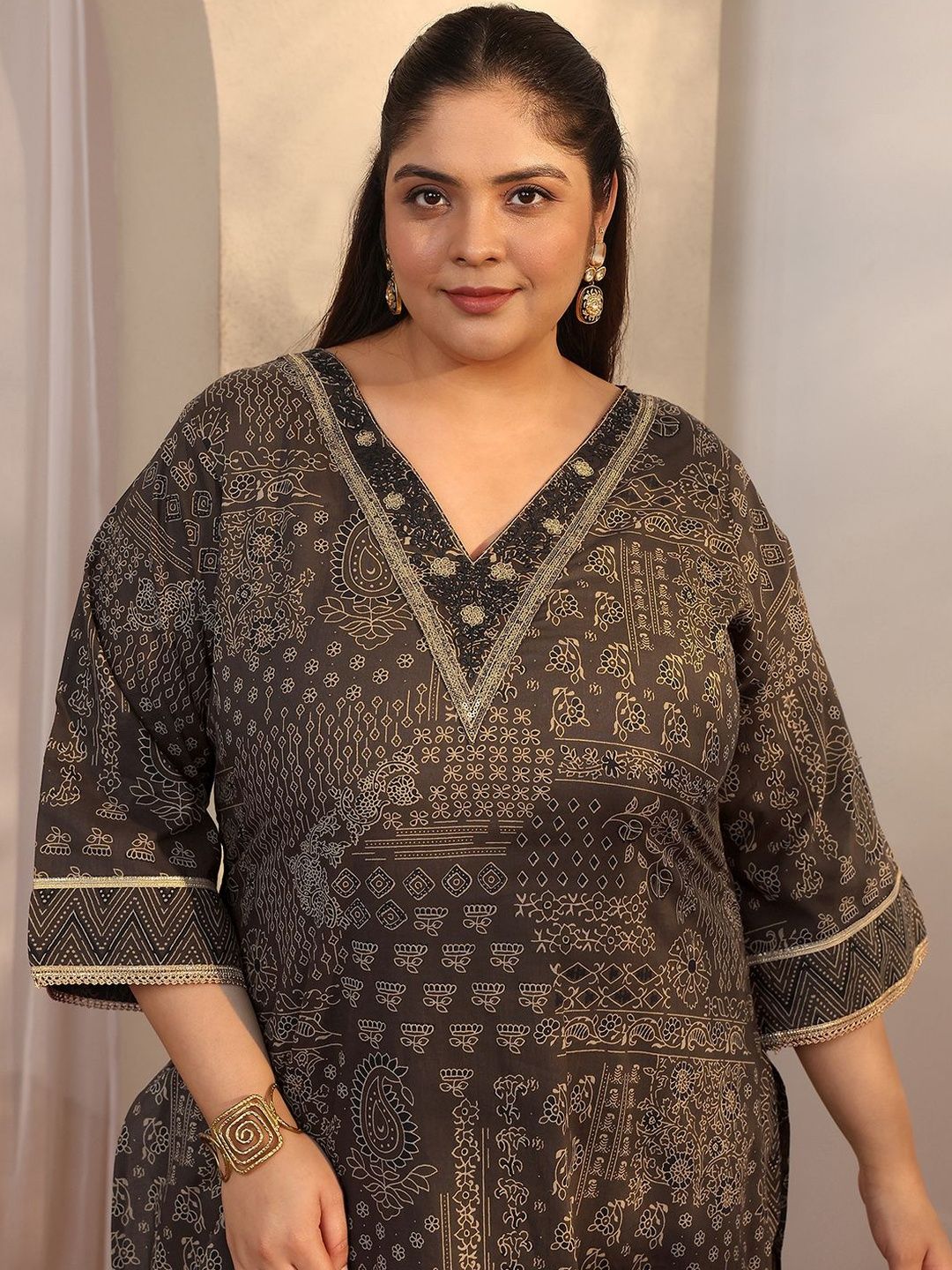 Dhiyona Women's Plus Size Ethnic Motifs Printed Kurta with Trousers & Dupatta