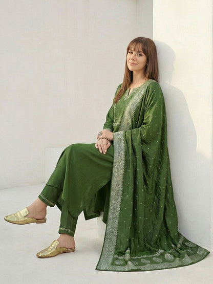 Dhiyona CH Women Ethnic Motifs Embroidered Regular Thread Work Kurta with Trousers & With Dupatta