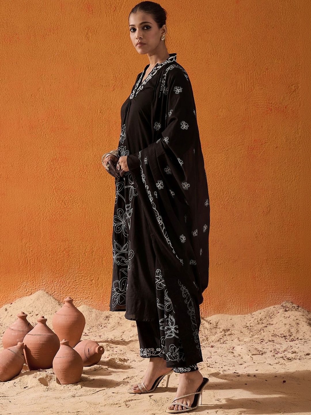 Women Ethnic Motifs Embroidered Regular Thread Work Pure Cotton Kurta with Trousers & With Dupatta