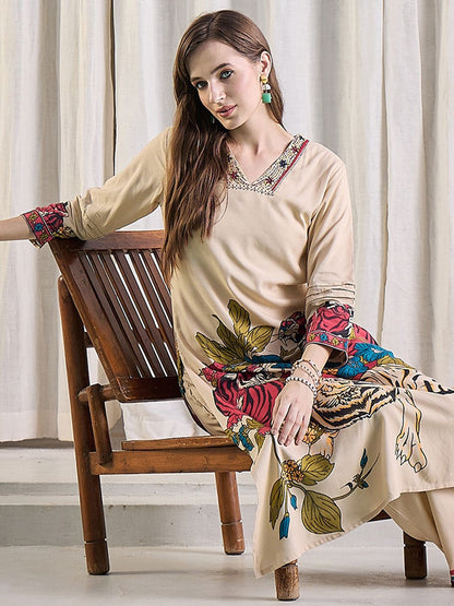 Women Animal Printed Kurta with Trousers