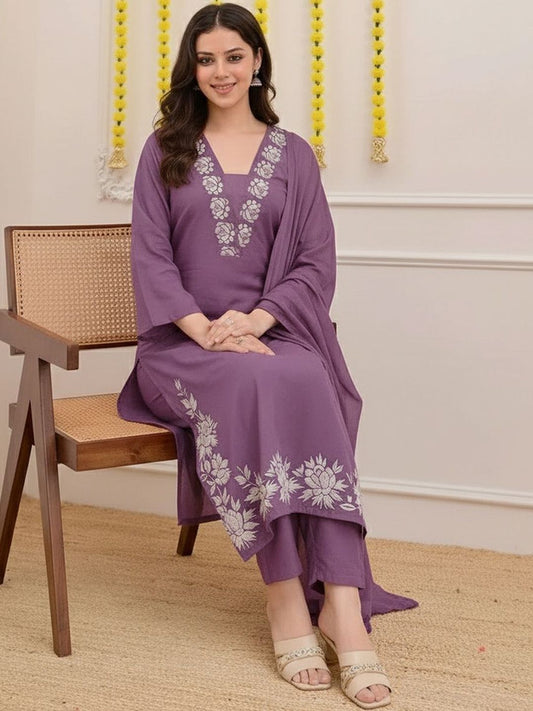 Dhiyona KL Women Floral Embroidered Regular Thread Work Kurta with Trousers & With Dupatta