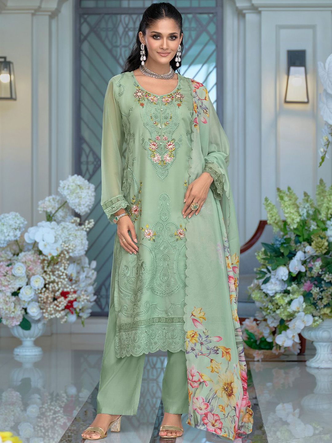 Women Floral Embroidered Thread Work Kurta with Trousers & Dupatta