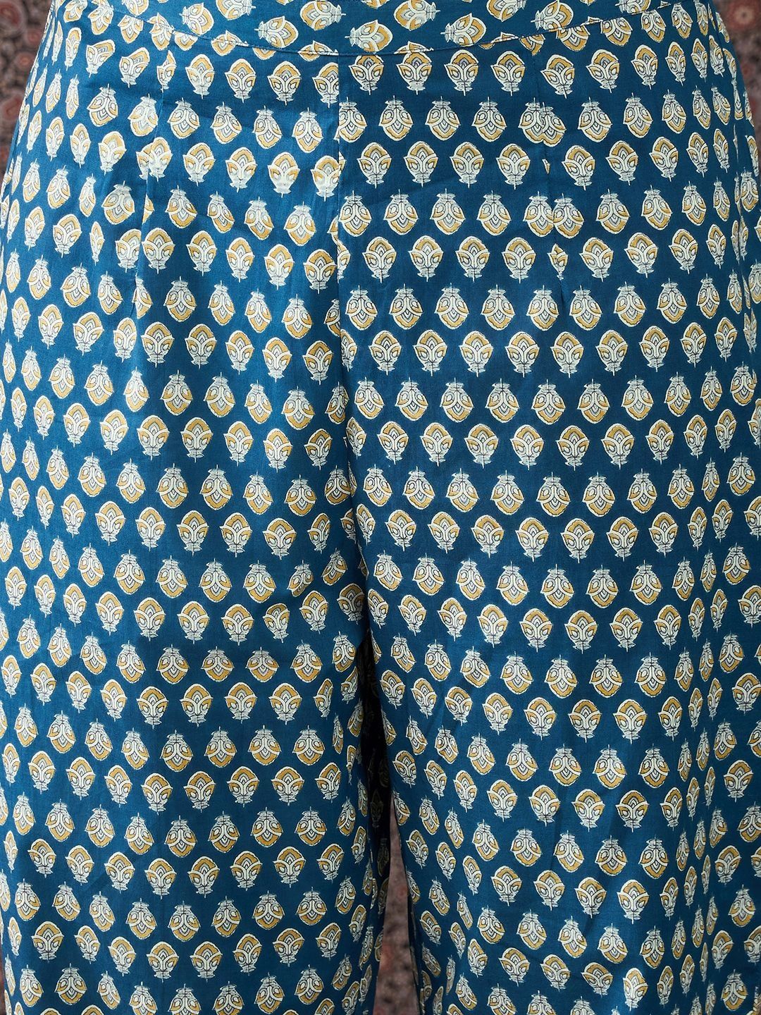 Women Ethnic Motifs Printed Regular Sequinned Pure Cotton Kurta with Trousers & With Dupatta