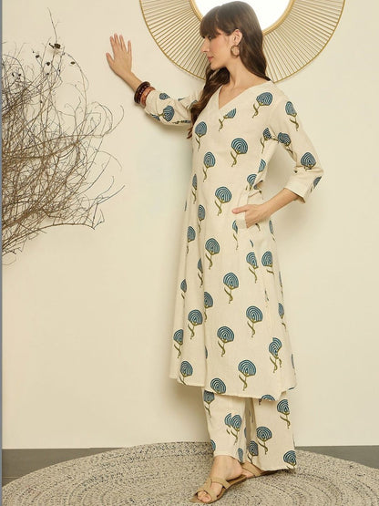 Women Floral Printed Regular Thread Work Kurta with Palazzos