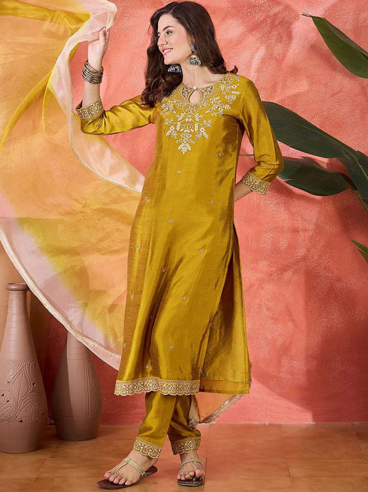 Dhiyona SN Women's Floral Yoke Deisgn Keyhole Neck Zari Straight Kurta & Trousers With Dupatta