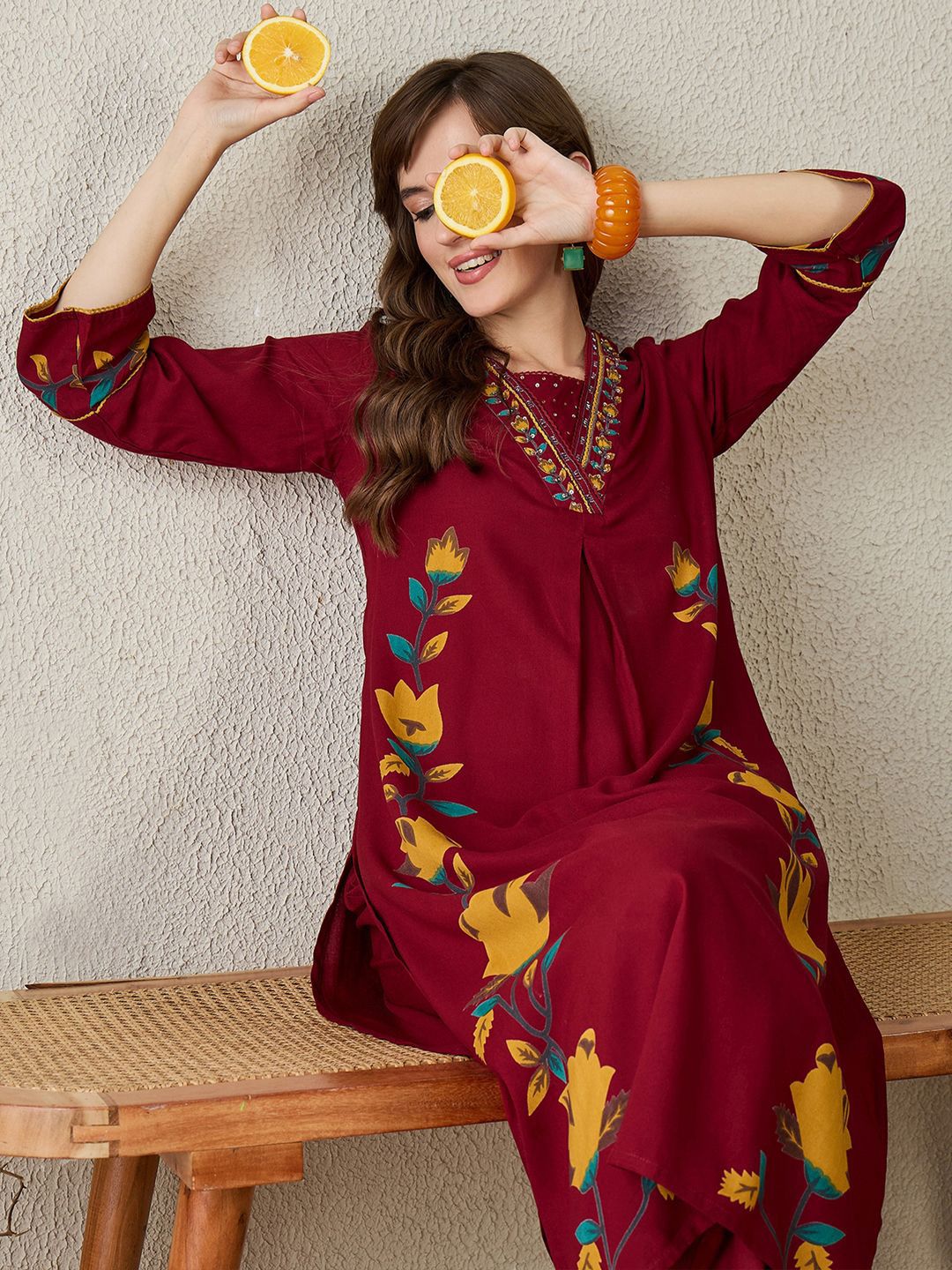 Dhiyona IE Floral Printed V-Neck Top With Trousers Co-Ords