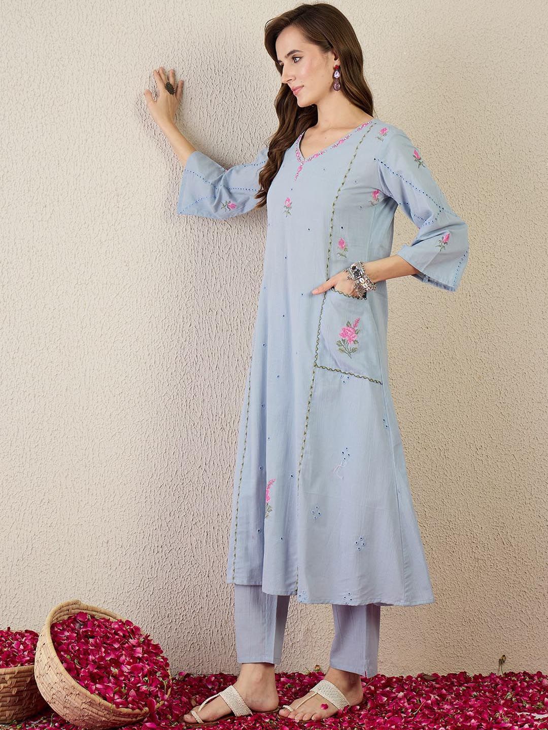 Women Floral Embroidered Cotton Kurta with Trousers