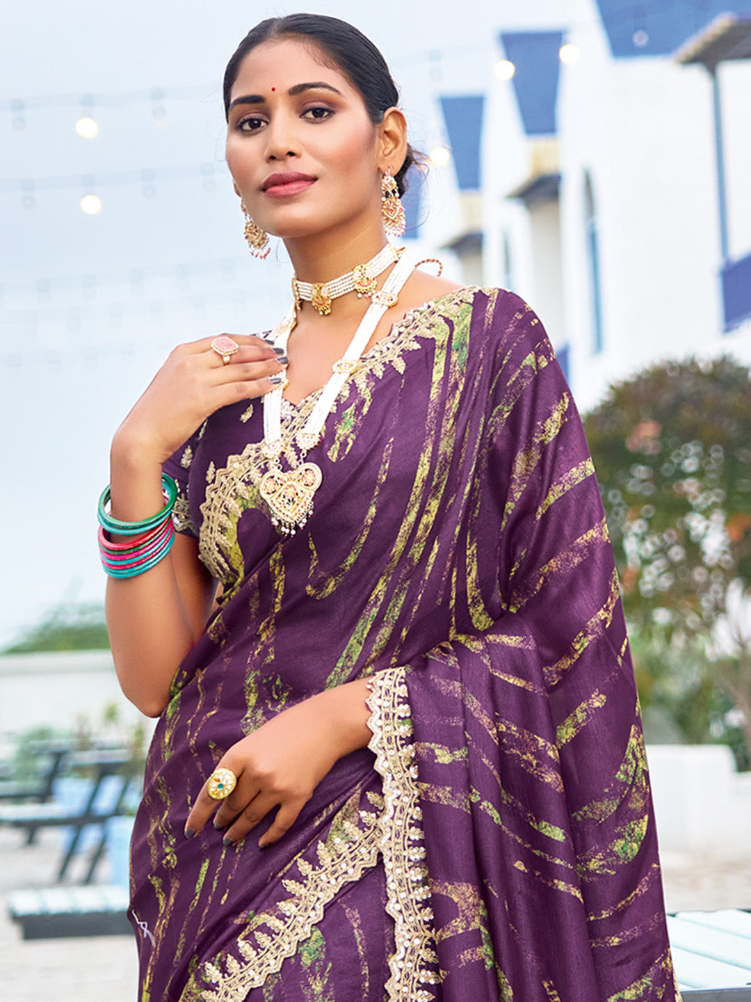 Women's Chiffon Purple Embellished Designer Saree With Blouse Piece