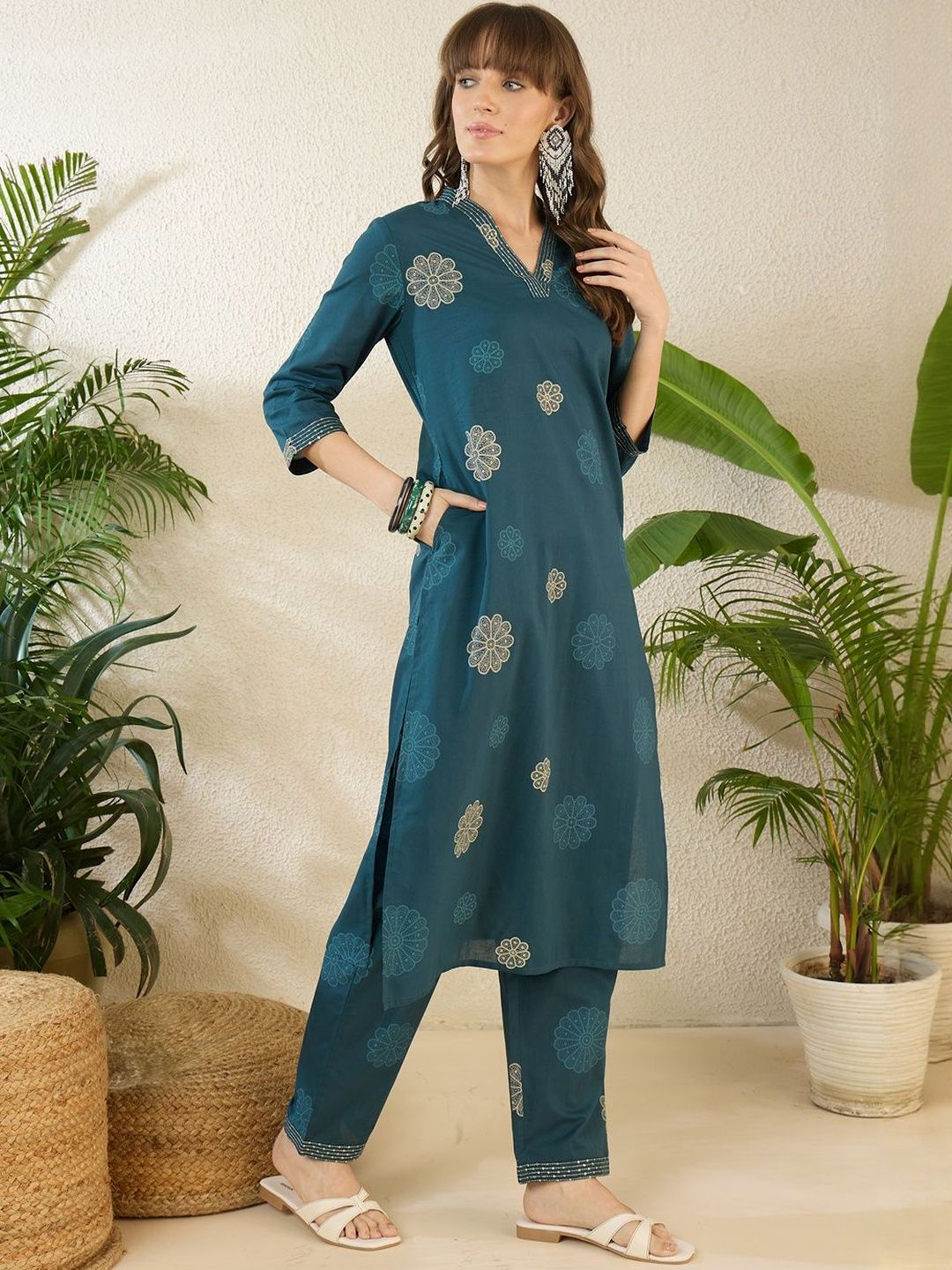 Dhiyona IE Printed V-Neck Three-Quarter Sleeves Pure Cotton Top With Trousers