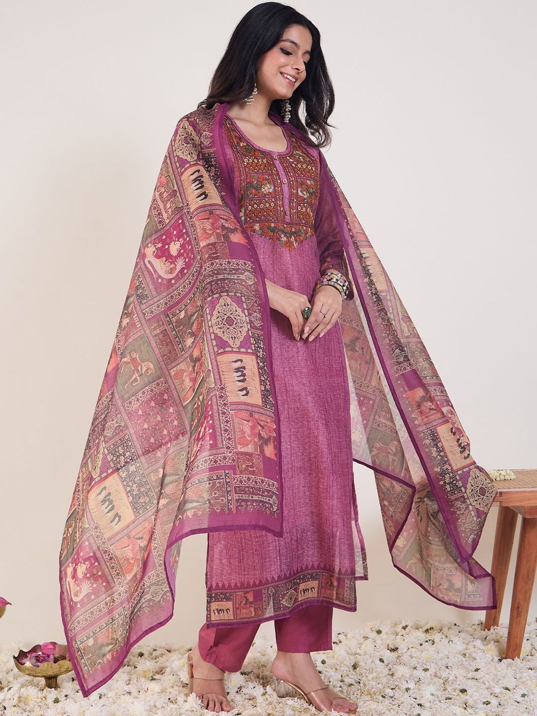 Ethnic Motifs Embroidered Chanderi Cotton Kurta With Trousers & Dupatta