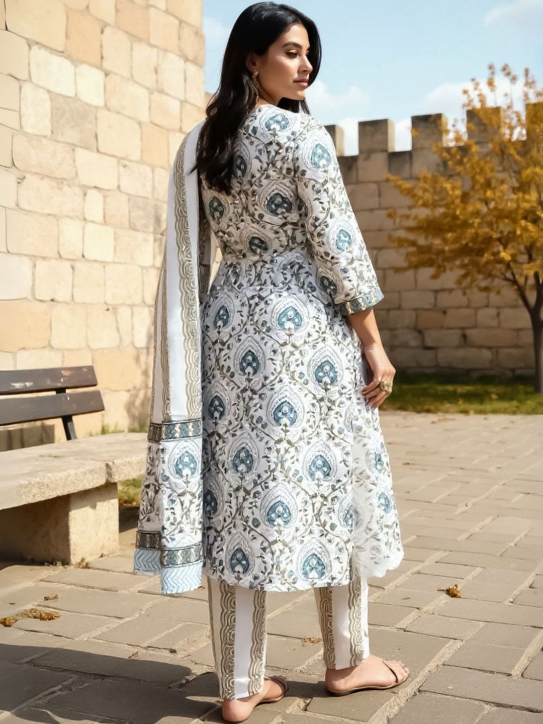 Women Ethnic Motifs Printed Cotton Kurta with Trousers & Dupatta
