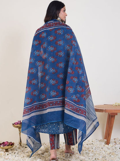 Ethnic Motifs Printed Panelled Pure Cotton Kurta With Trousers & Dupatta