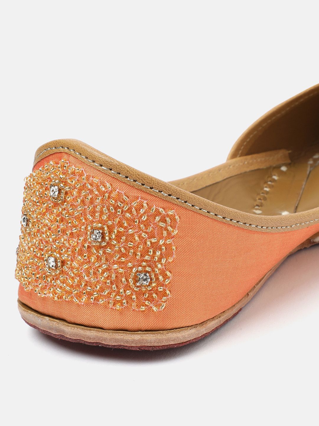 Dhiyona HOP Women Ethnic Motif Embellished Mojaris