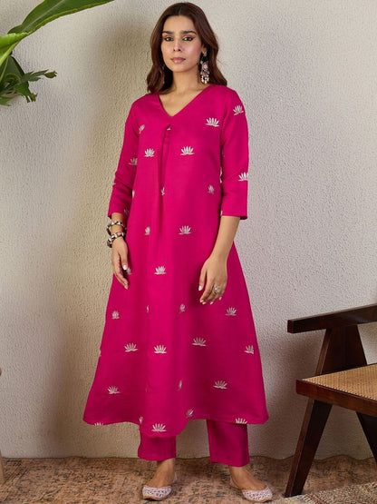 Women Ethnic Motifs Embroidered V-Neck Thread Work A-Line Kurta with Trousers