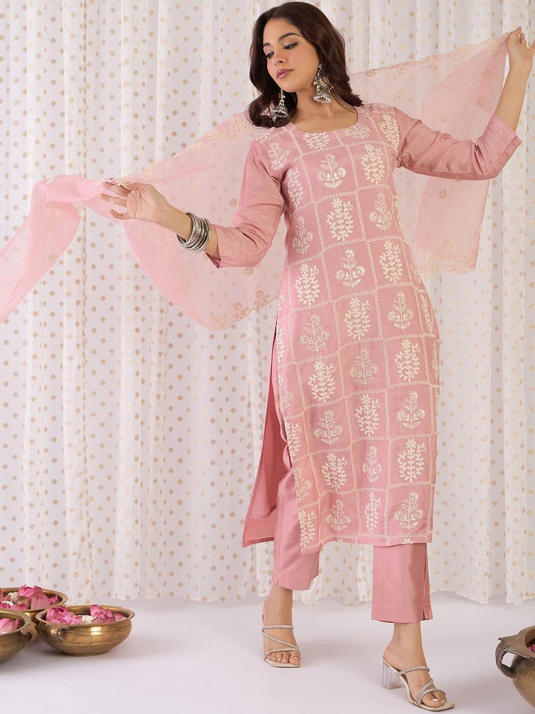 Ethnic Motifs Embroidered Regular Thread Work Kurta With Trouser And Dupatta