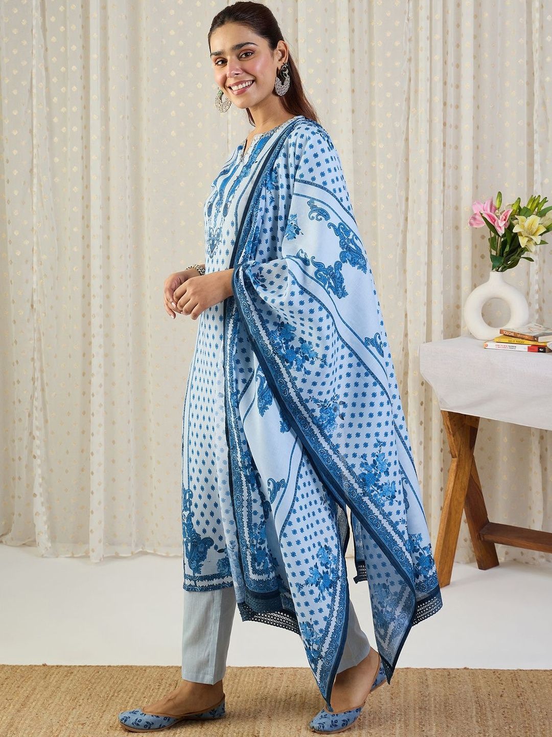 Ethnic Motifs Printed Notch Neck Thread Work Pure Cotton Kurta Trousers & Dupatta