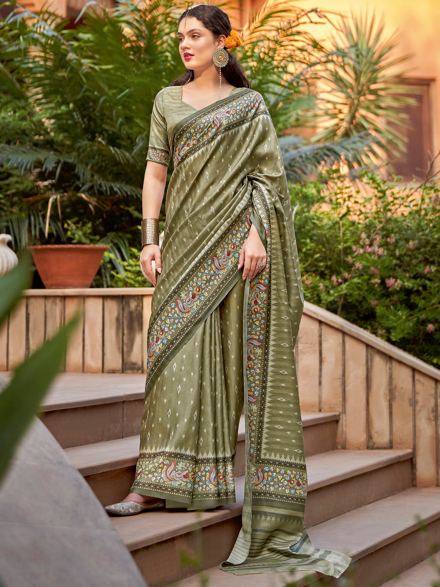 Women's Cotton Blend Olive Printed Designer Saree With Blouse Piece