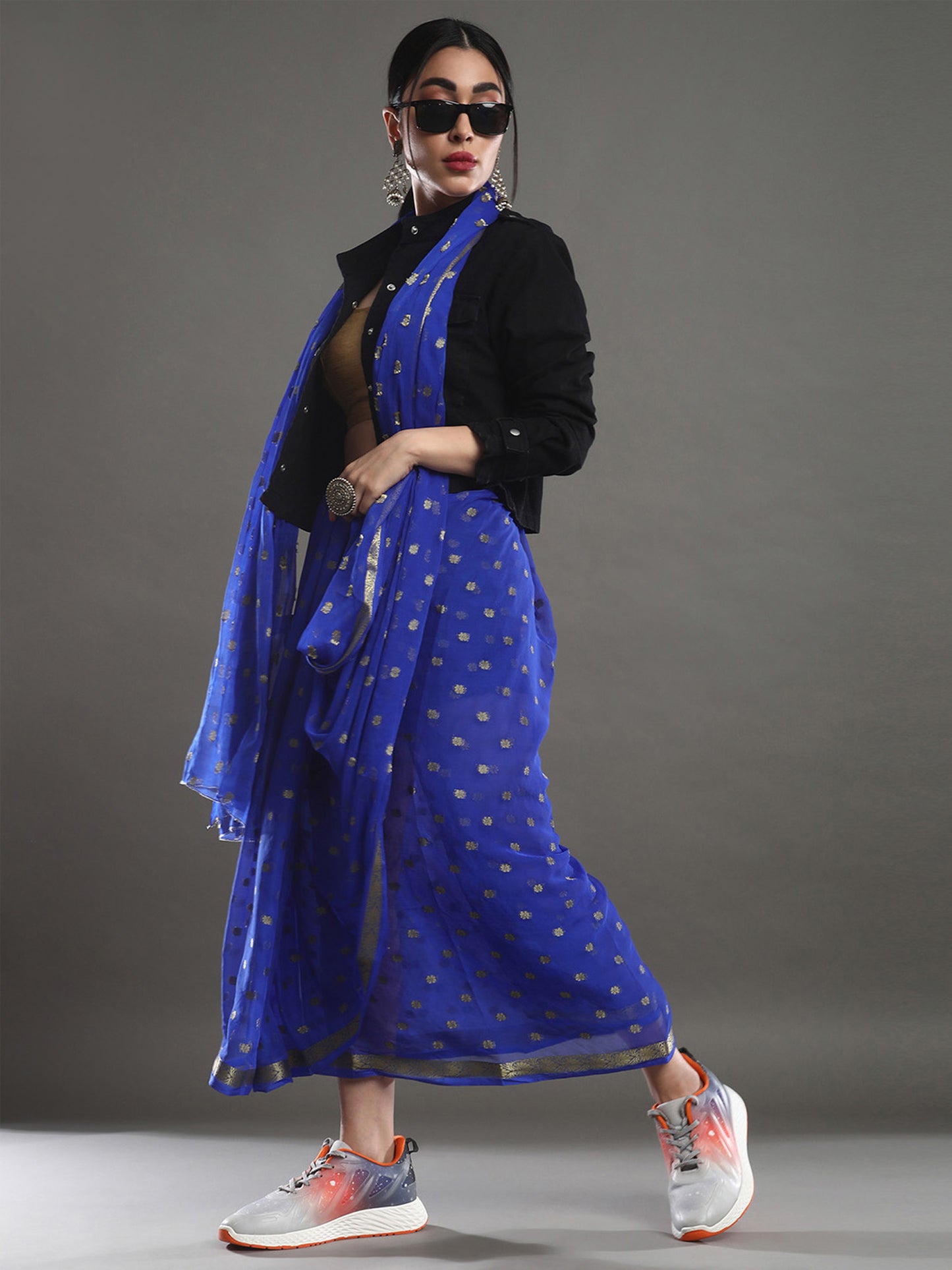 Women's Nylon Blue Solid Designer Saree With Blouse Piece