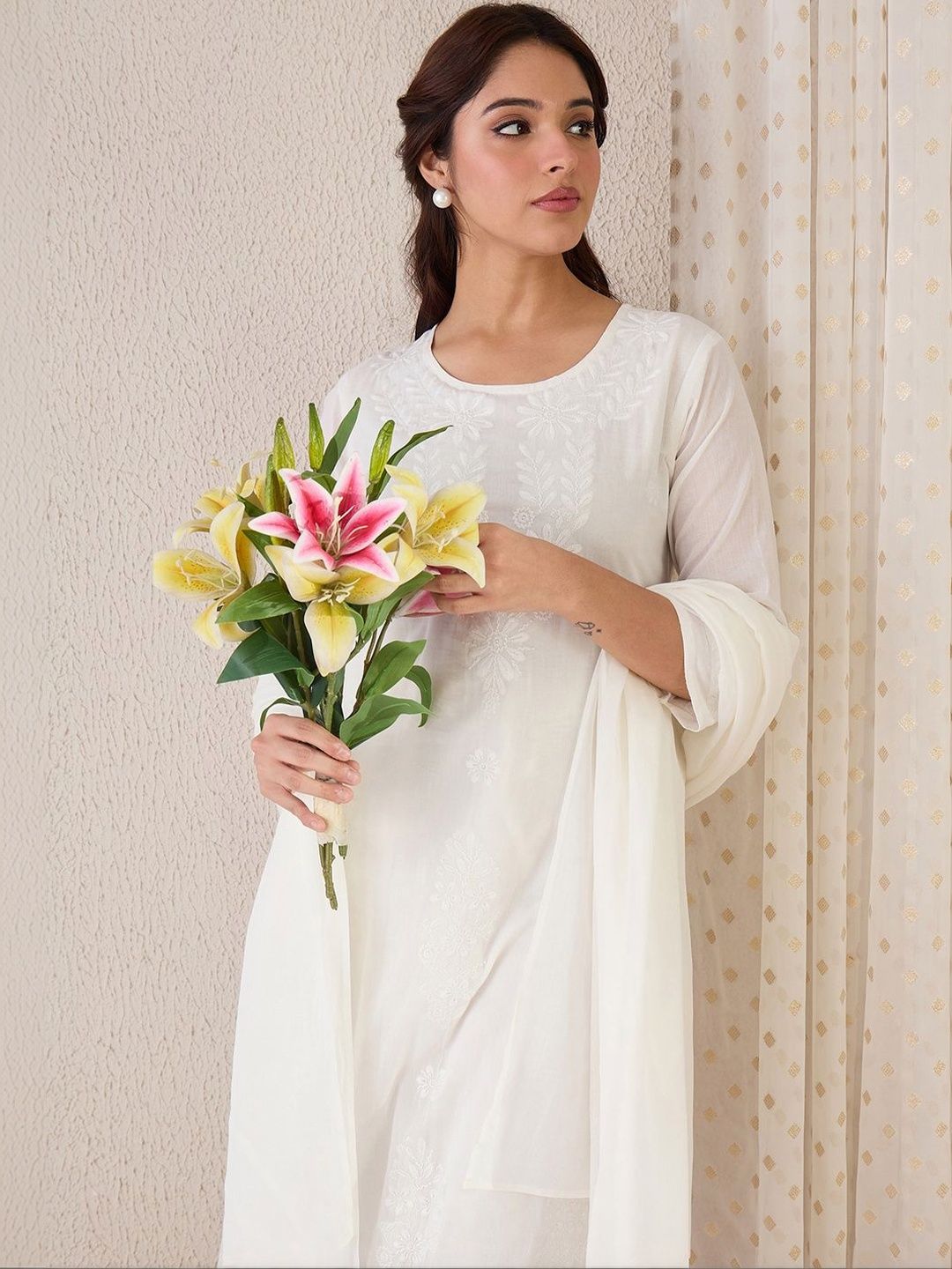 Women Ethnic Motifs Embroidered Regular Thread Work Pure Cotton Kurta with Trousers & With Dupatta