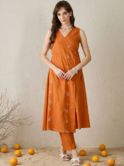 Dhiyona IE Embroidered V-Neck Pure Cotton Tunic With Trouser