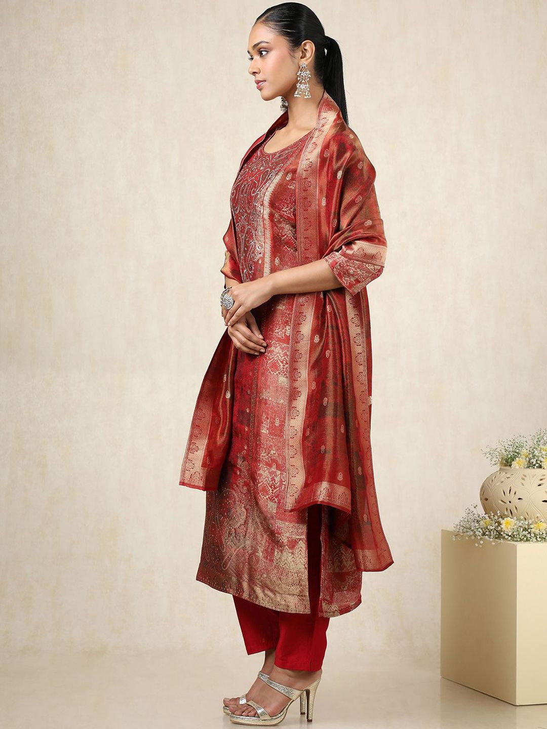 Dhiyona SO Women's Women Ethnic Motifs Printed Regular Kurta with Trousers & With Dupatta