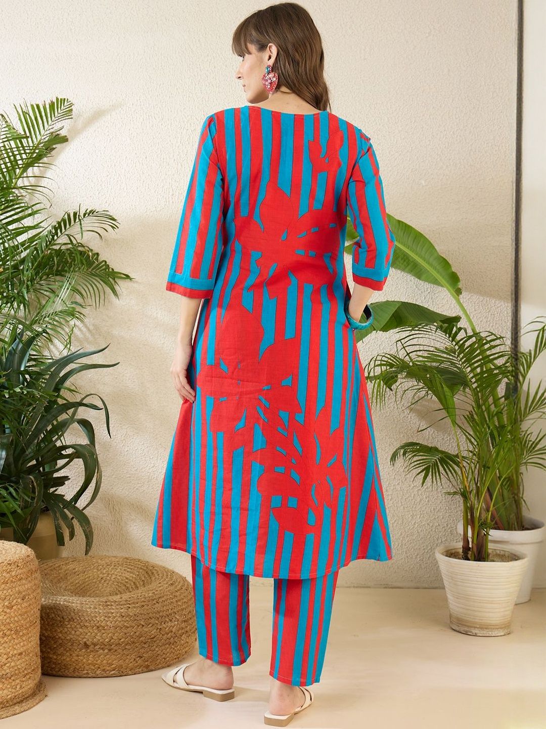 Dhiyona IE Printed V-Neck Three-Quarter Sleeves Pure Cotton Tunic And Trousers