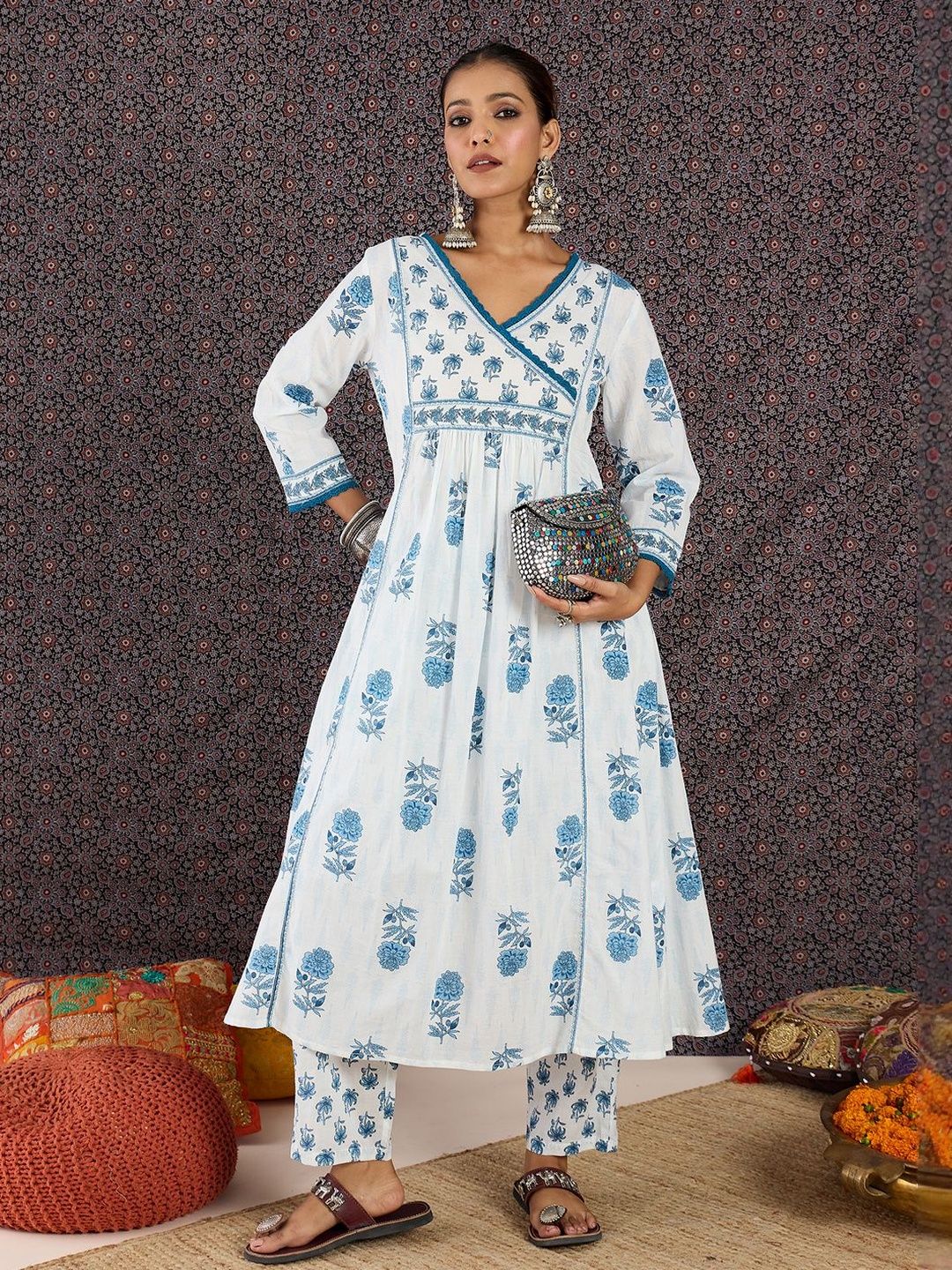 Women Floral Printed Regular Pure Cotton Kurta with Trousers