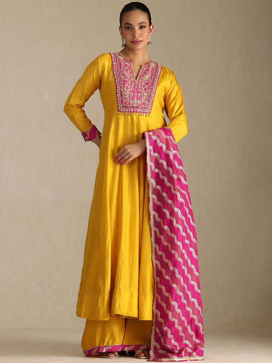 Dhiyona SO Women's Women Floral Embroidered Empire Zardozi Kurta Sets With Dupatta