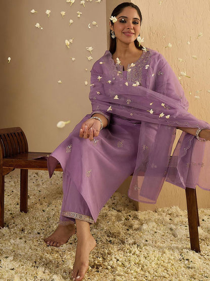 Dhiyona IE Women's Ethnic Motifs Embroidered Thread Work Straight Kurta With Trousers & Dupatta
