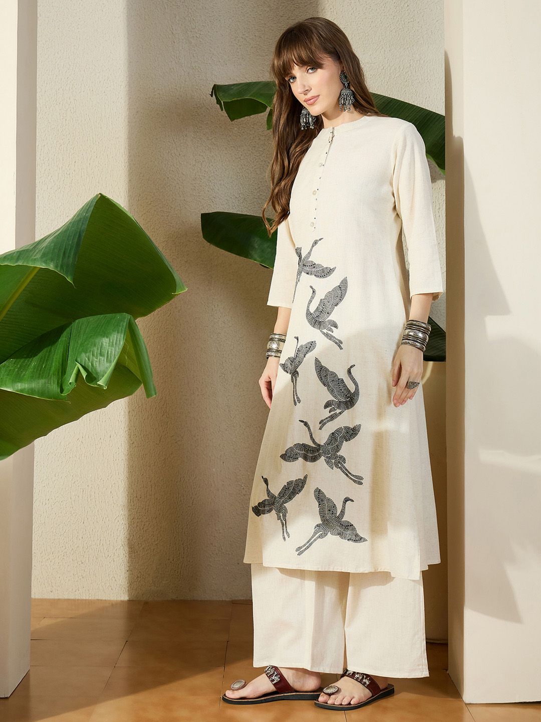Women Birds Embroidered Thread Work Kurta With Palazzo Pant