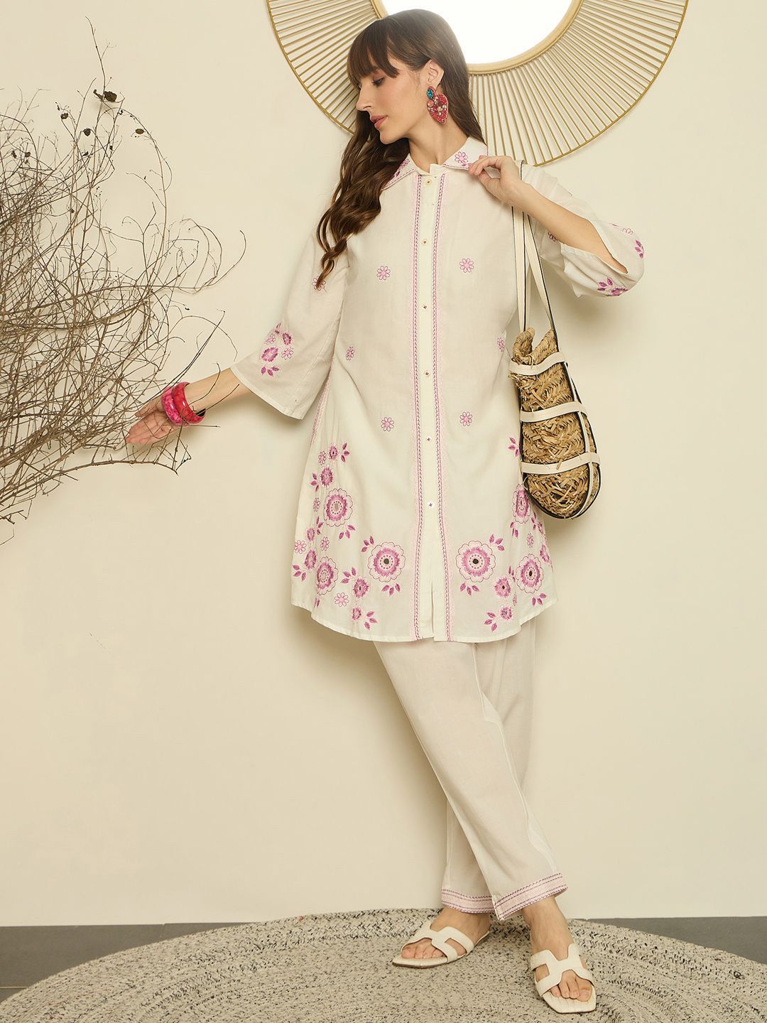 Women Floral Embroidered Pure Cotton Kurta with Trouser