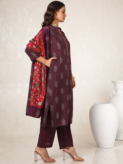 Dhiyona SO Women's Women Bandhani Printed Regular Thread Work Straight Kurta With Trouser With Dupatta