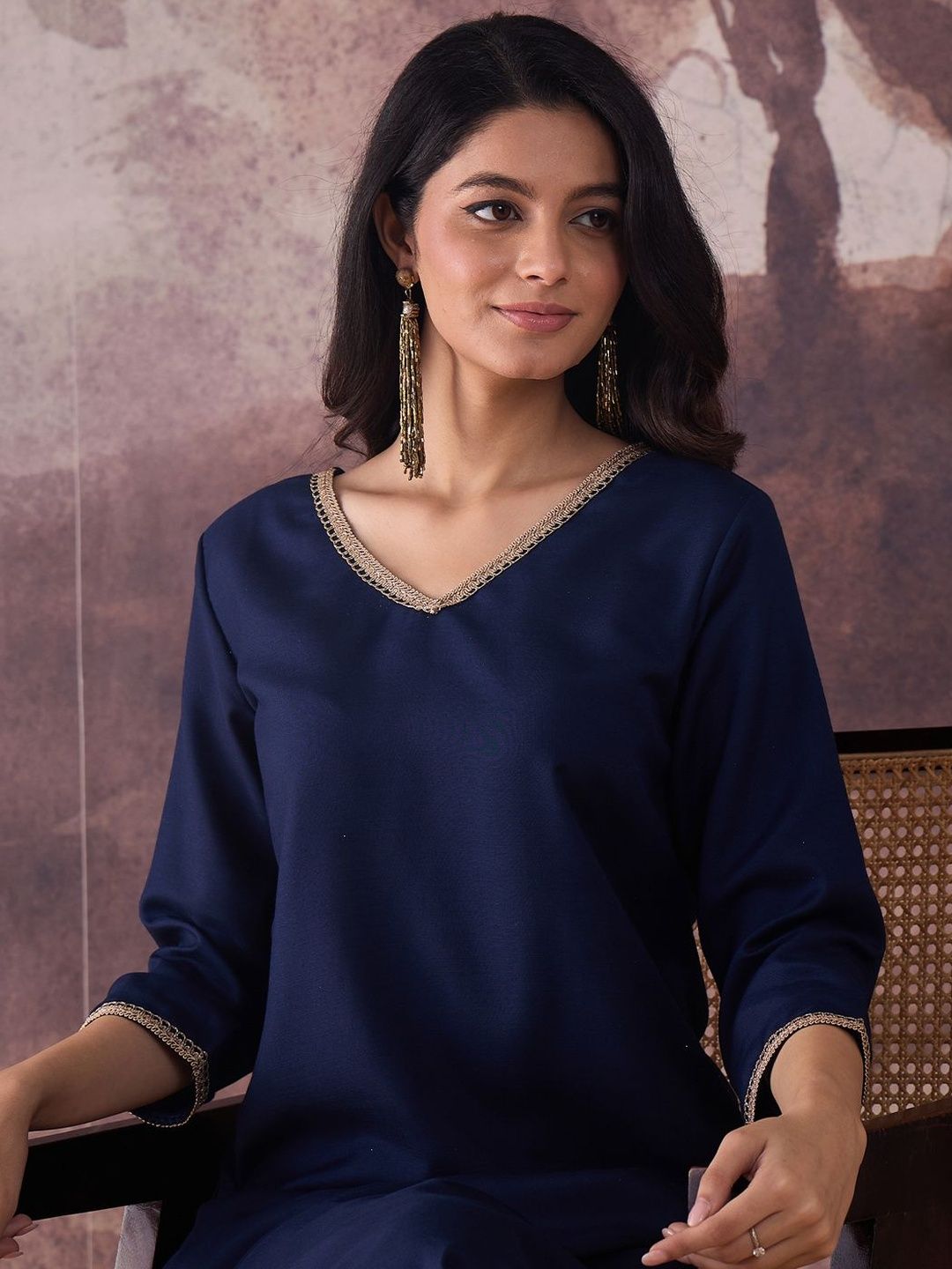 Dhiyona IE V-Neck Top With Trousers