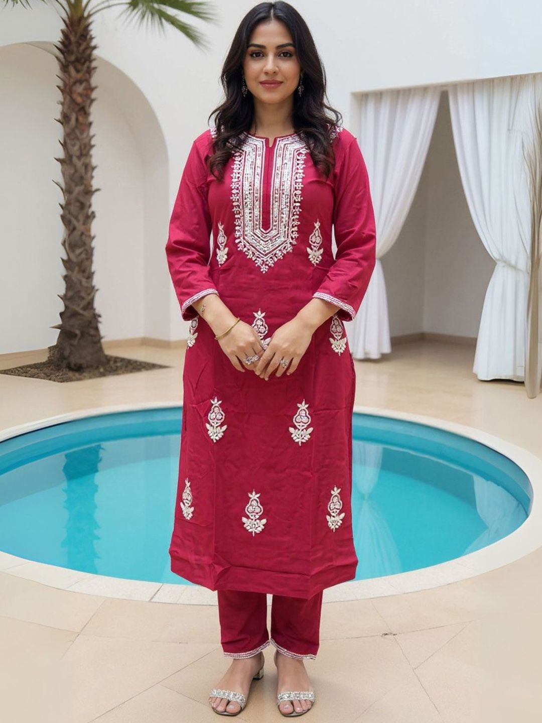 Women Ethnic Motifs Embroidered Regular Thread Work Kurta with Trousers