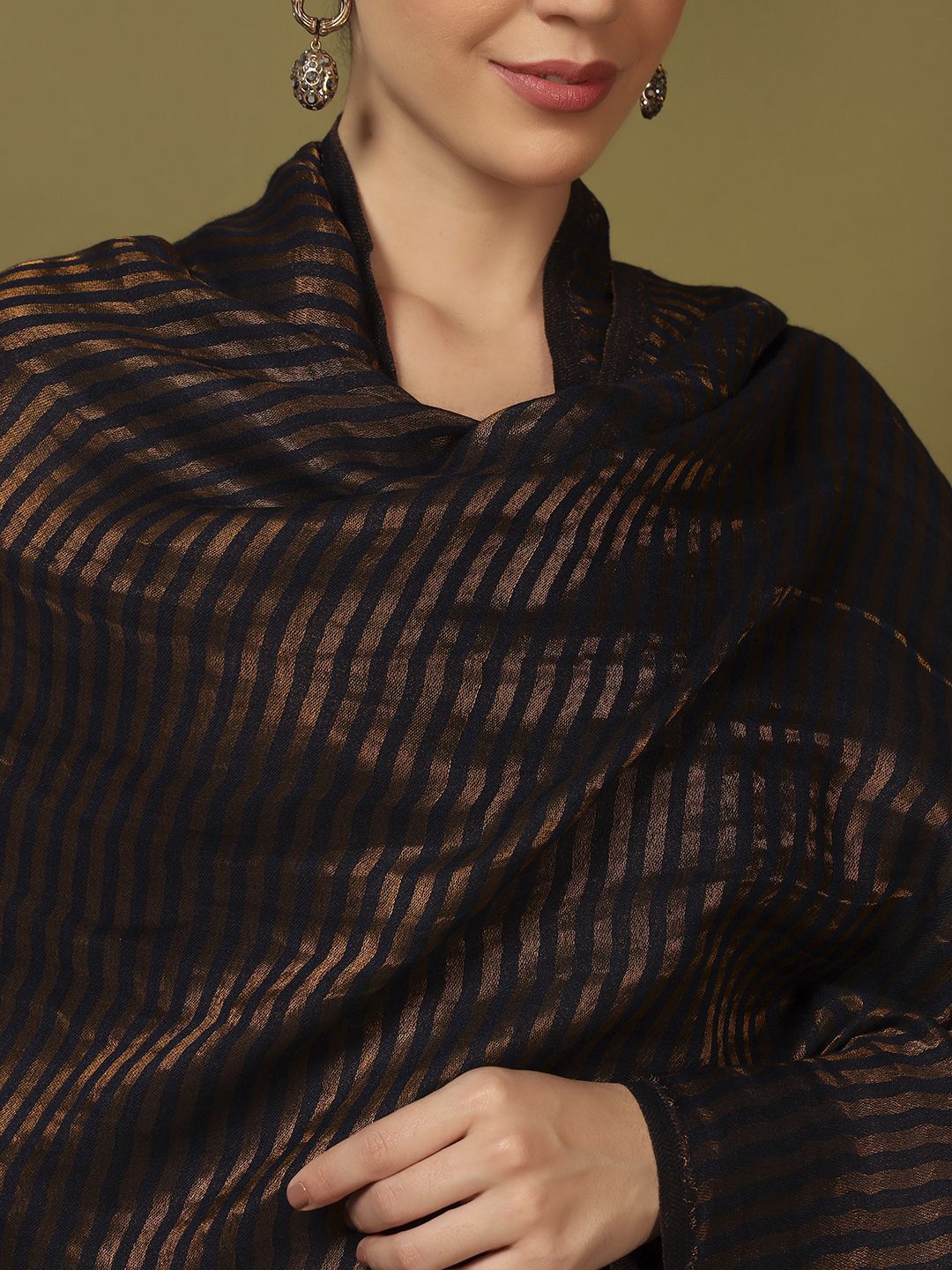 Dhiyona PA Striped Woven Design Reversible Zargul Shawl