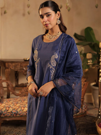 Women Paisley Embroidered Sequinned Kurta with Trousers & Dupatta
