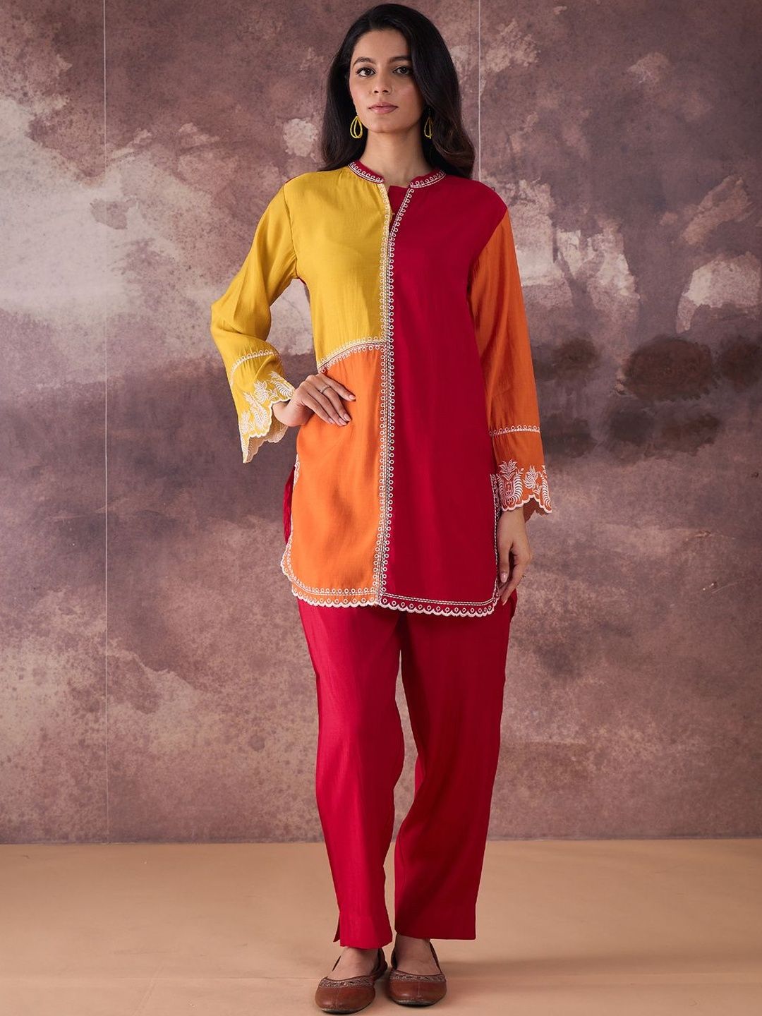 Colourblocked Band Collar Thread Work Kurti With Trouser