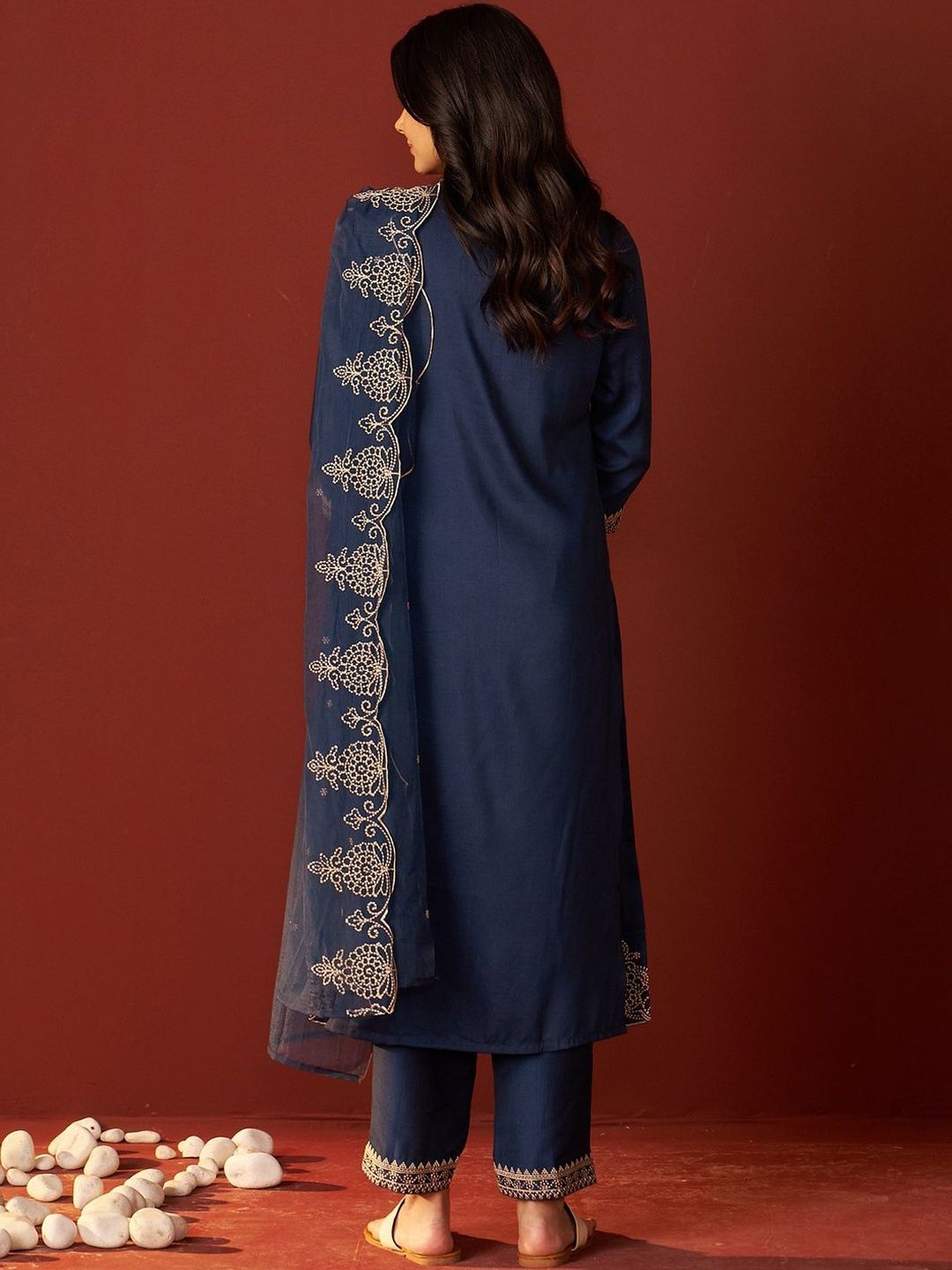 Women Ethnic Motifs Embroidered Regular Thread Work Kurta with Trousers & With Dupatta