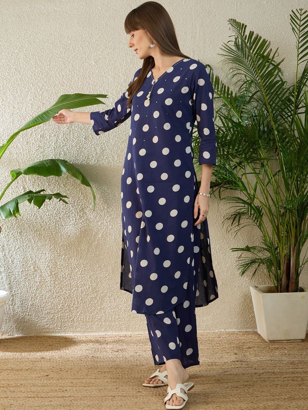 Dhiyona IE Printed V-Neck Three-Quarter Sleeves Pure Cotton Tunic And Trousers