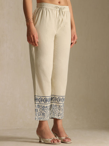 Dhiyona SO Women's Women Printed Calf Length Thread Work Straight Kurta with Trousers & With Dupatta