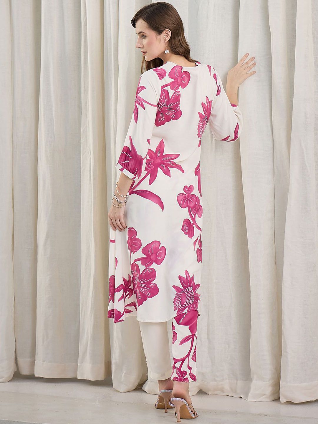Dhiyona IE Floral Printed V-Neck Tunic & Trousers
